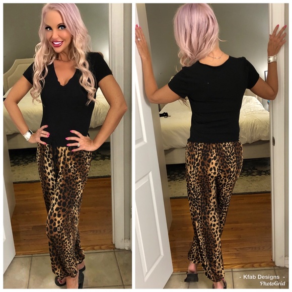 🥰LAST 1! 💕Leopard Print Elastic Waist Joggers! - Picture 2 of 3